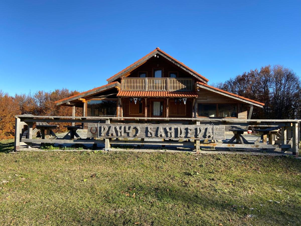 Ранчо Бандера Villa Tservenyano Eksteriør billede